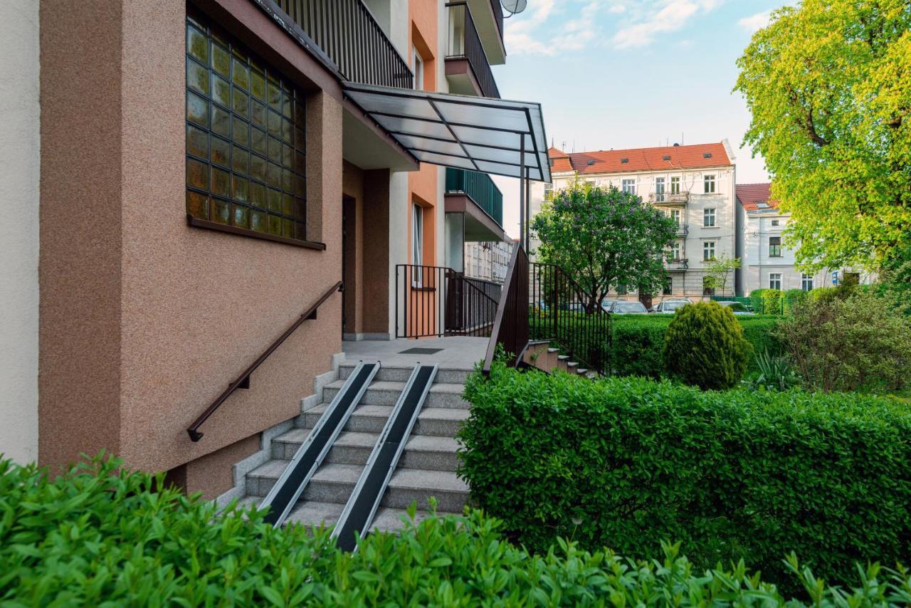 Kairos Apartments - Family - Darmowy Parking, Blisko Centrum กลีวิตเซ ภายนอก รูปภาพ
